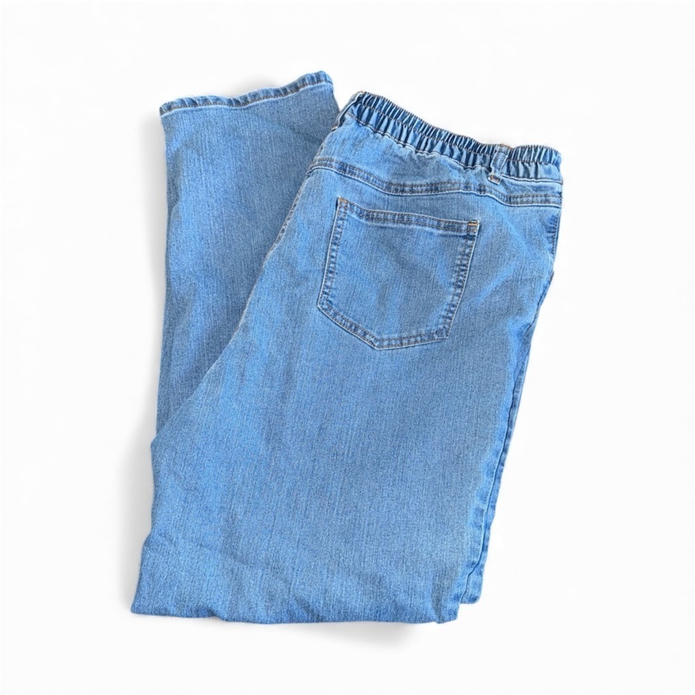 Stylish Women's Blue Straight Leg Jeans - Picture 2 of 5